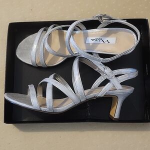 Nina silver women's dressy heel size 8.5M